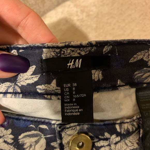 H&M Floral Skinny Jeans - Picture 2 of 2